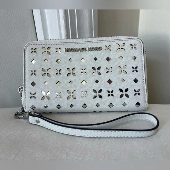 Michael Kors White and Sliver Cut-Out Wallet EUC - Picture 7 of 7